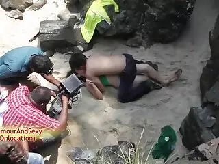 ब्रिटिश फूहड़ इसे बीपी सेक्सी मूवी पिक्चर गधे में ले जाता है