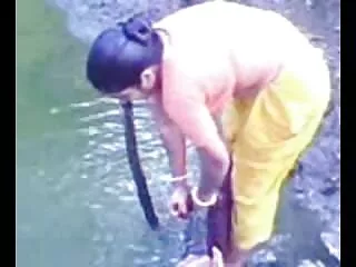 मलिका और सेक्सी पिक्चर गुजराती मूवी लोरा