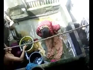 उसकी सेक्सी पिक्चर मूवी चाहिए बिल्ली के लिए नया खिलौना