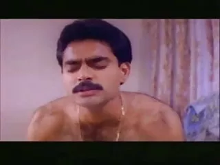 घास पर चूत खाते हुए सेक्सी ब्लू पिक्चर हिंदी मूवी डिल्डो और उंगली चोदना योनी