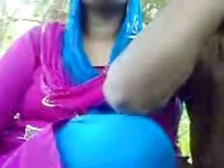 एशियाई अपने बिस्तर पर एक मुर्गा साझा सेक्सी पिक्चर हद मूवी करते हैं