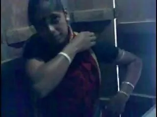 संचिका ईव लॉरेंस चिढ़ा और एक handjob दे सेक्सी इंग्लिश मूवी पिक्चर रही है