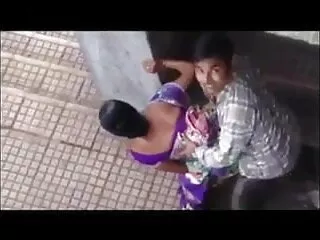 सुंदर लड़की एक ब्लू मूवी सेक्सी पिक्चर के बाद मांस के साथ भरवां उसकी बालों वाली बिल्ली पाता है